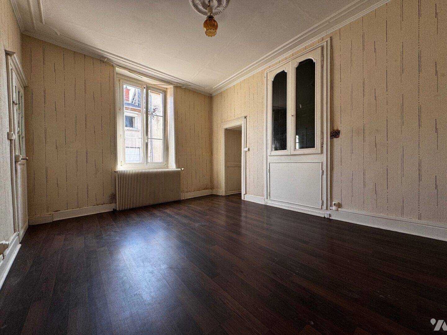 Maison 5 pièces 448 m² · à Wassy · 448 m² · 49 000 €