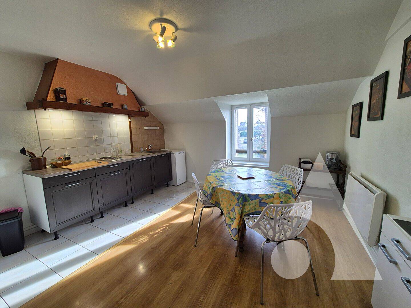 Appartement 3 pièces 55 m² · à Chaussin · 55 m² · 550 €