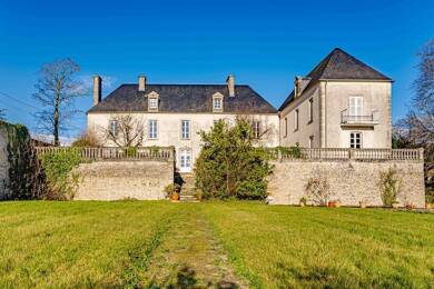 Hôtel particulier à vendre 2 080 000 € 18 pièces 6 chambres 427 m² 17 073 m² de terrain Bayeux 14400