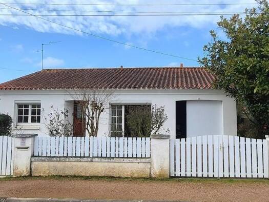 Maison à vendre 197 070 € 4 pièces 3 chambres 461 m² de terrain Challans 85300