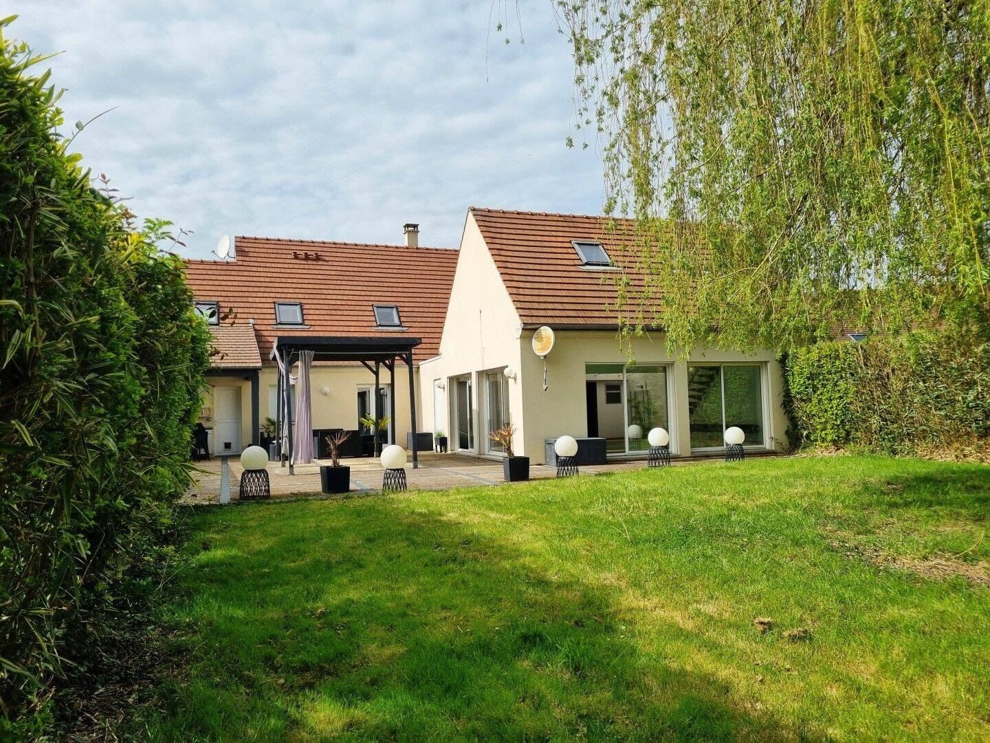 Maison 8 pièces 234 m² · à Pierrefonds · 234 m² · 435 000 €