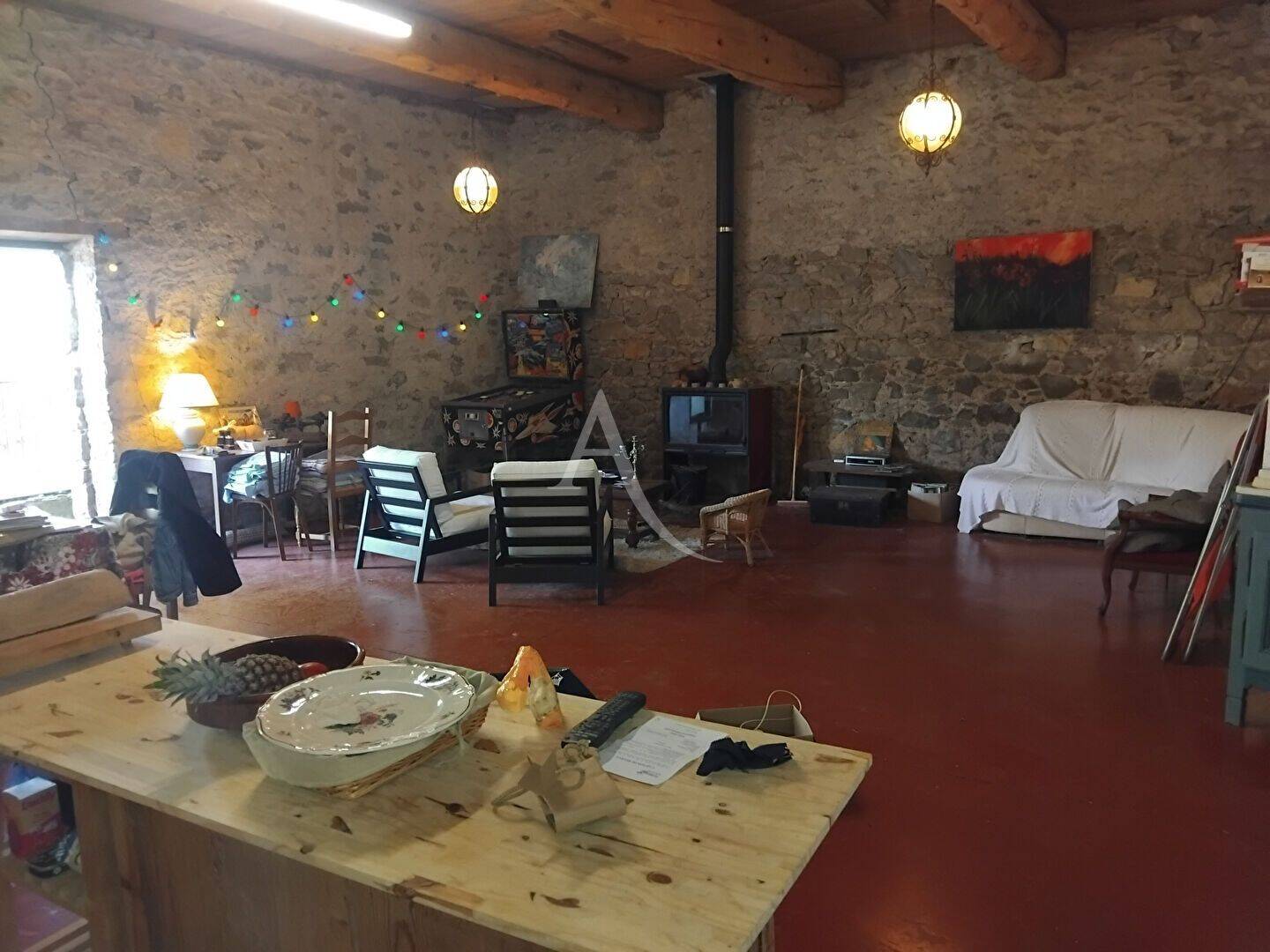 Maison 9 pièces 275 m² · à Val-de-Dagne · 275 m² · 154 900 €