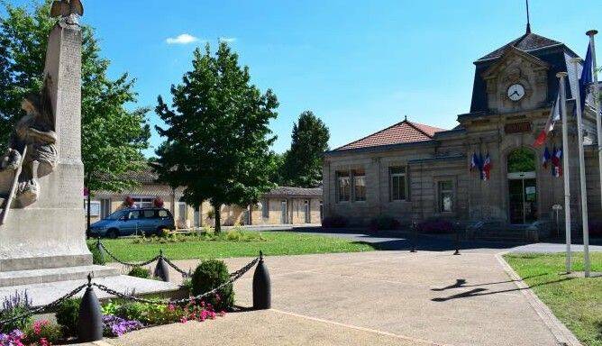 Maison 5 pièces 145 m² · à Ambarès-Et-Lagrave · 145 m² · 1 150 €