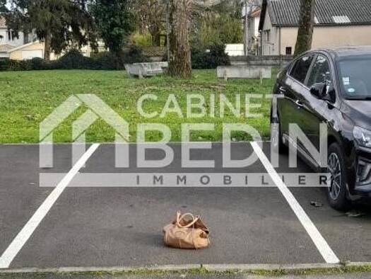 Parking à louer 70 € 8 m² Bordeaux 33200