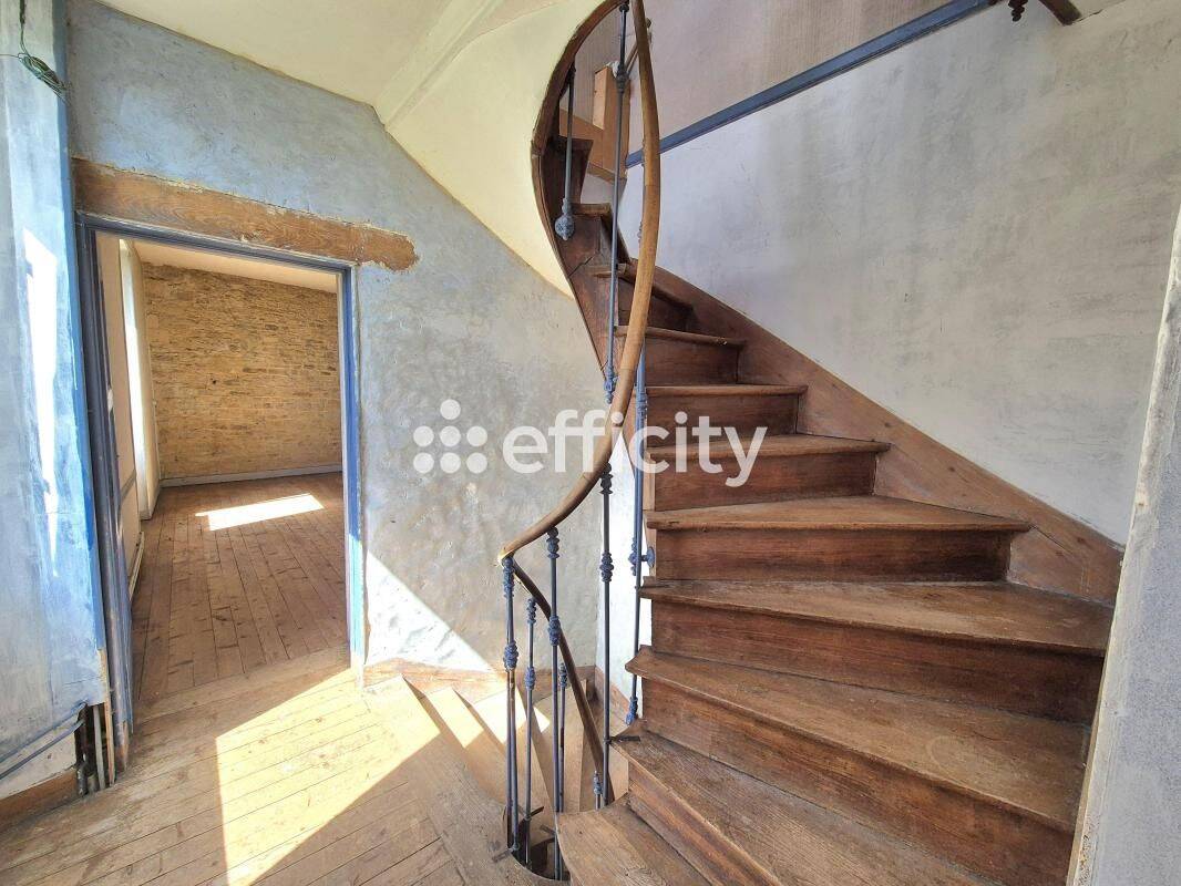 Maison 8 pièces 205 m² · à Nonant · 205 m² · 272 990 €