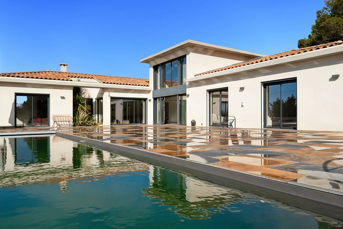 Maison 10 pièces 357 m² · à Aix-en-Provence · 357 m² · 2 490 000 €