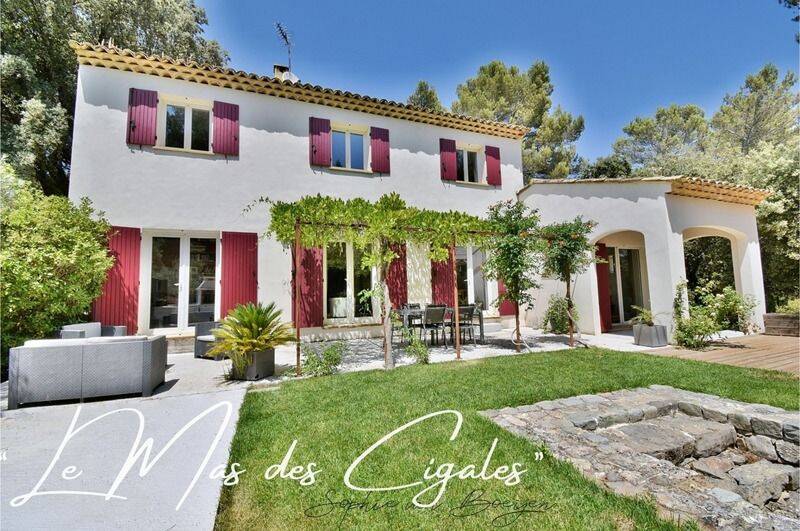 Maison 7 pièces 149 m² · à Saint-Marc-Jaumegarde · 149 m² · 1 050 000 €