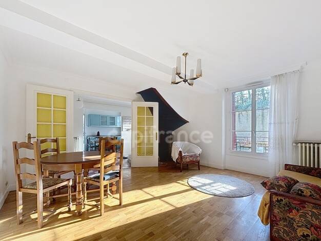 Maison à louer 1 100 € 5 pièces 4 chambres 119 m² 103 m² de terrain Sud La Chapelle-Saint-Mesmin 45380