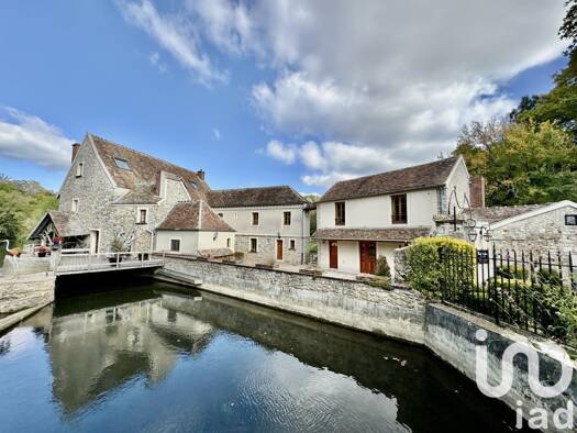 Maison à vendre 1 750 000 € 19 pièces 3 chambres 520 m² 4 534 m² de terrain Varennes-Jarcy 91480