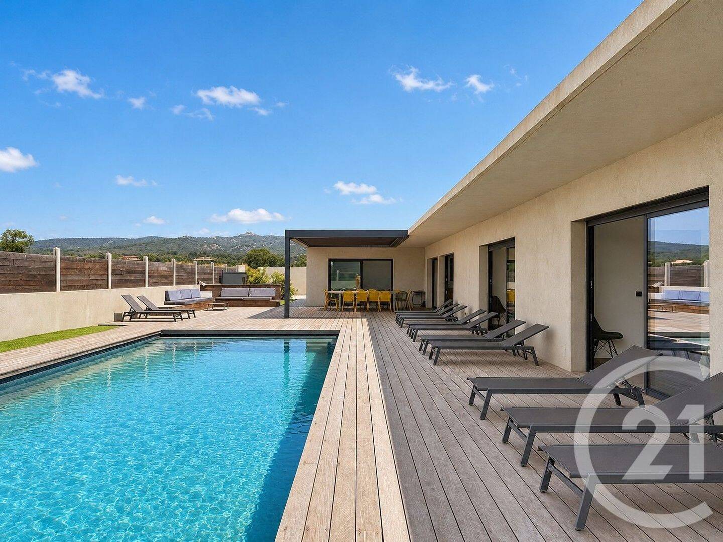 Maison 10 pièces 292 m² · à Lecci · 292 m² · 1 390 000 €