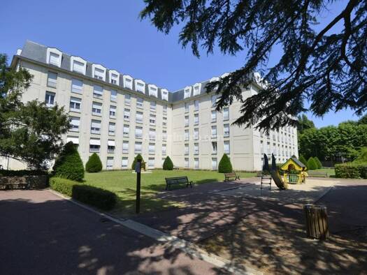 Appartement à vendre 435 000 € 3 pièces 2 chambres 81 m² 3ème étage Clagny-Glatigny Versailles 78000