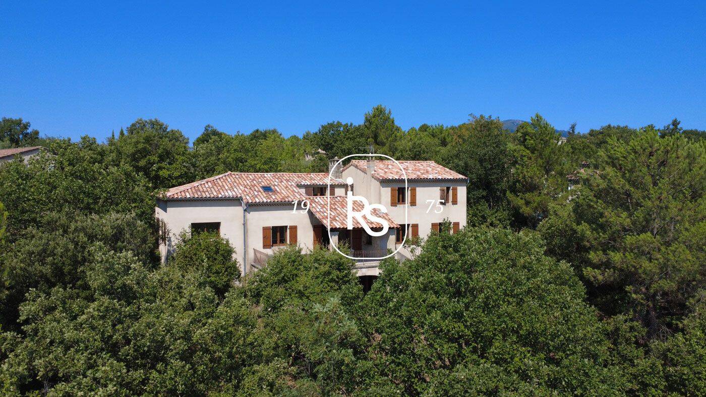 Maison 7 pièces 204 m² · à Chassiers · 204 m² · 375 000 €