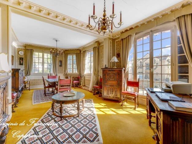 Maison à vendre 1 950 000 € 10 pièces 6 chambres 304 m² 1 890 m² de terrain Coteaux Chennevières-sur-Marne 94430