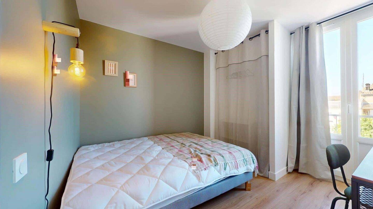 1 pièce 15 m² · à Bordeaux · 15 m² · 540 €