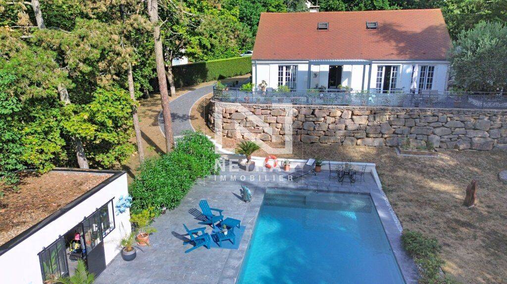 Maison 7 pièces 200 m² · à Givry · 200 m² · 525 000 €