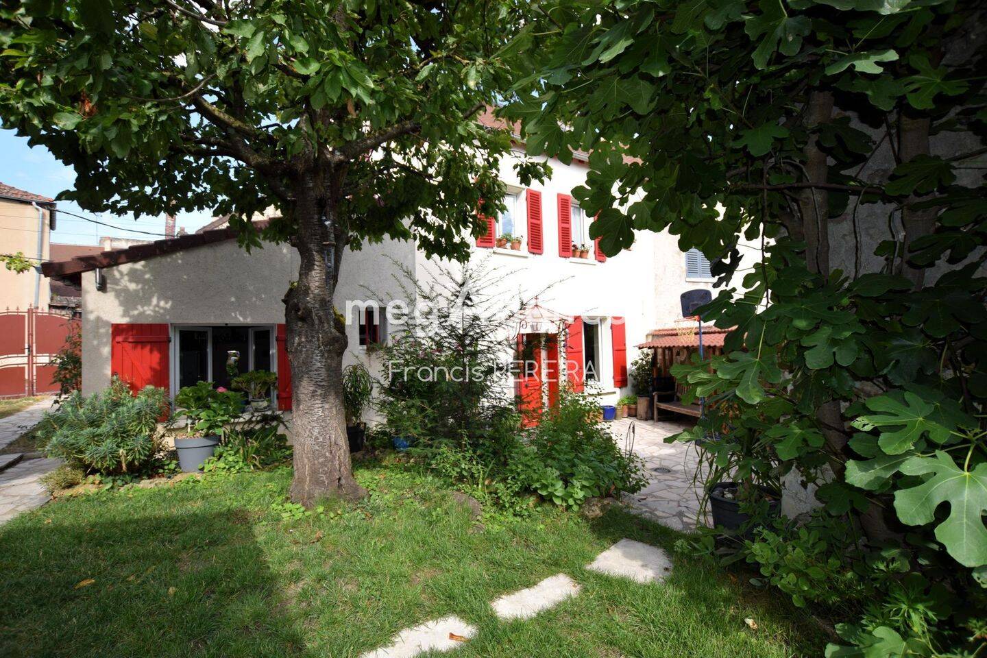 Maison 6 pièces 135 m² · à Épône · 135 m² · 325 000 €