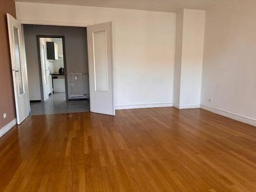 Appartement à louer 760 € 3 pièces 2 chambres 74,4 m² Étage 3/4 Ouest Roussillon 38150