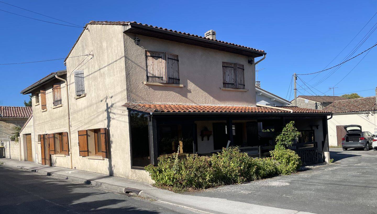 Maison 9 pièces 205 m² · à Saint-André-de-Cubzac · 205 m² · 350 000 €