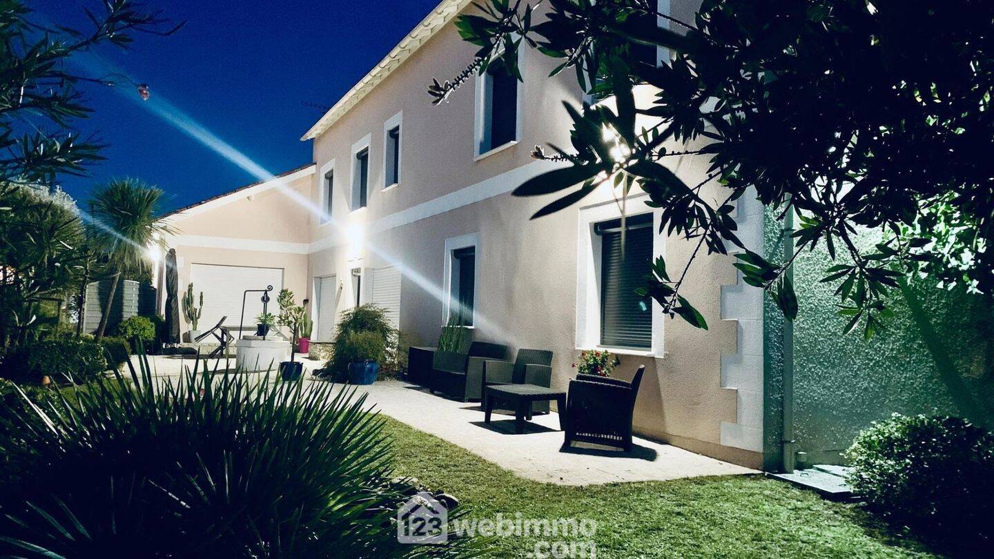 Maison 5 pièces 220 m² · à Bordeaux · 220 m² · 750 000 €