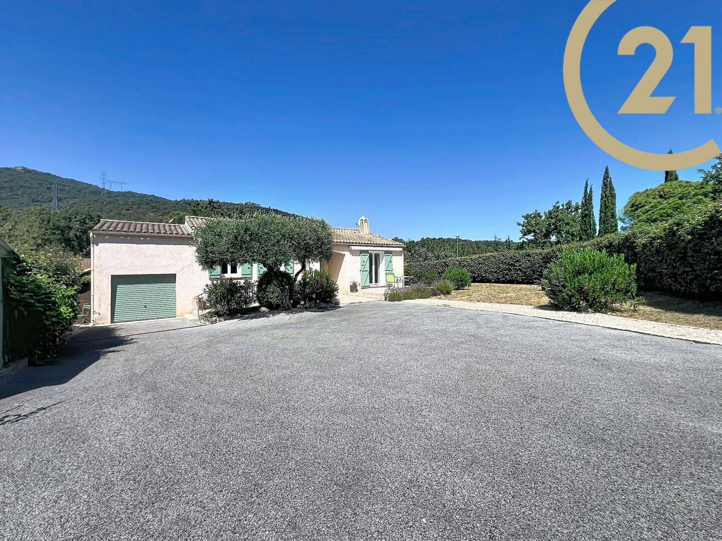 Maison 4 pièces 77 m² · à Bagnols-en-Forêt · 77 m² · 449 000 €