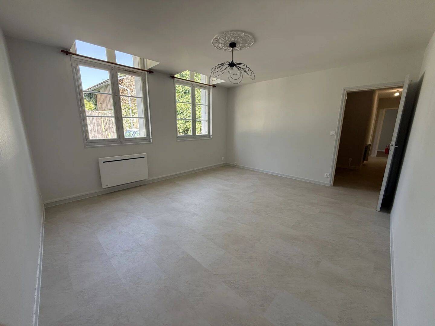 Maison 3 pièces 78 m² · à Monts-sur-Guesnes · 77,9 m² · 540 €