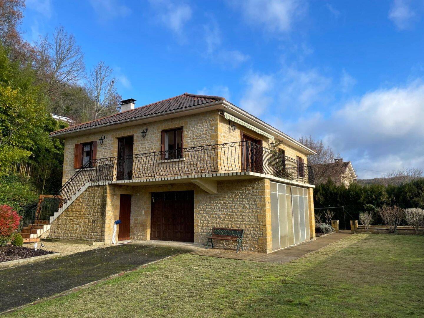 Maison 6 pièces 143 m² · à Saint-Cyprien · 143 m² · 175 000 €