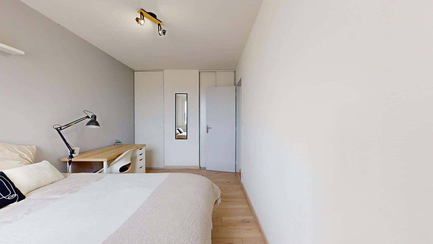 Room in Rue Joachim du Bellay, Toulouse for 97 m² with 5 bedroom — 6