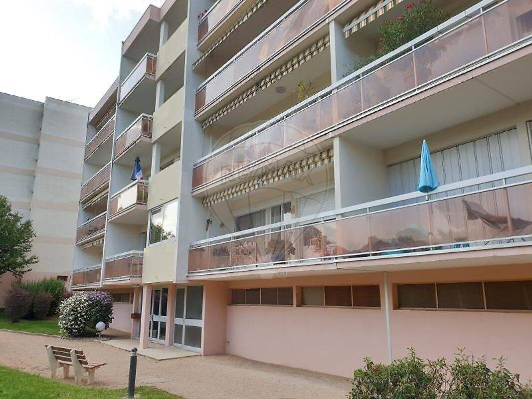 Appartement 1 pièce 35 m² · à Villefranche-sur-Saône · 35 m² · 574 €/mois