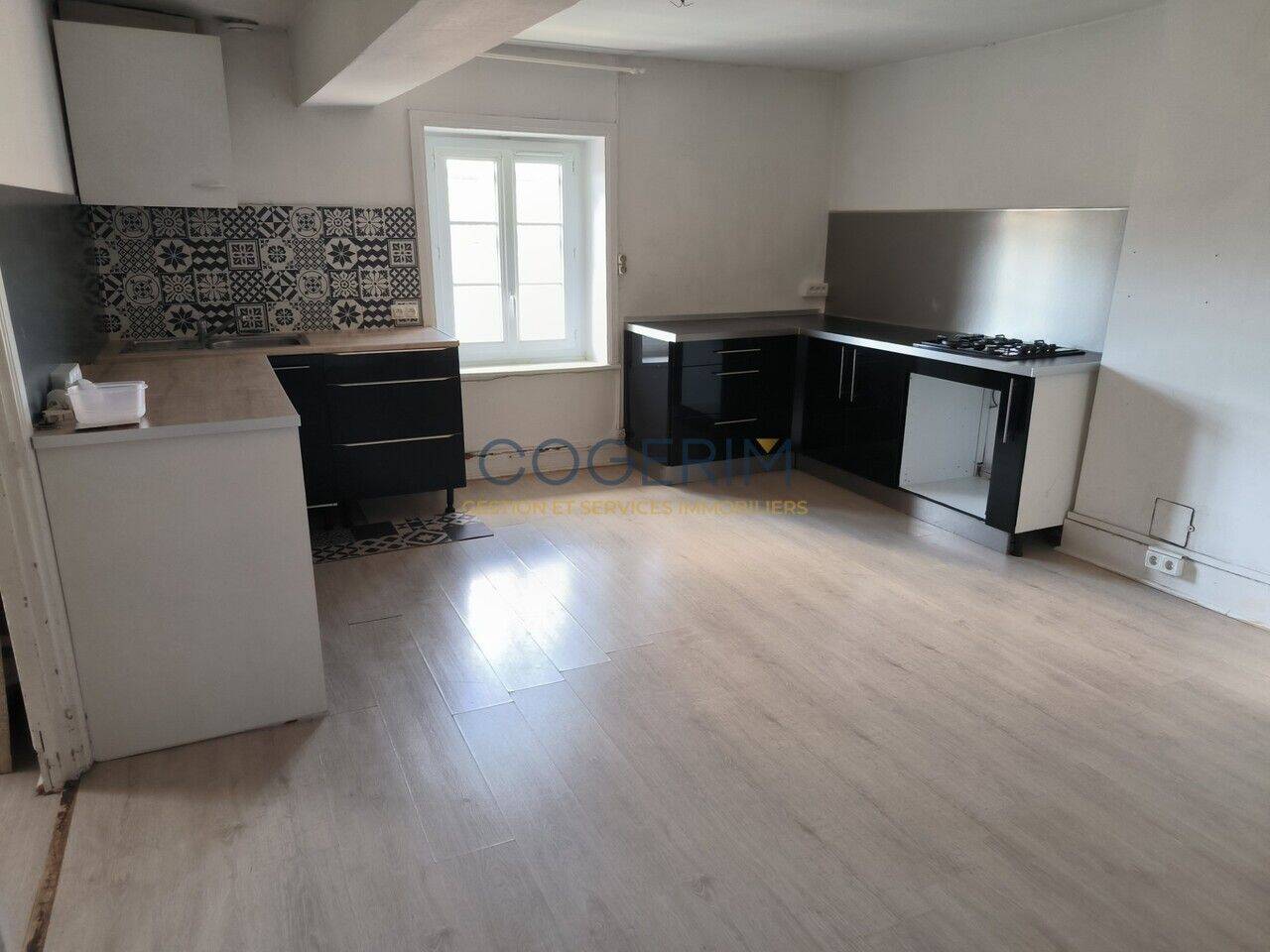 Appartement 2 pièces 69 m² · à Porte des Pierres Dorées · 68,7 m² · 432 €/mois
