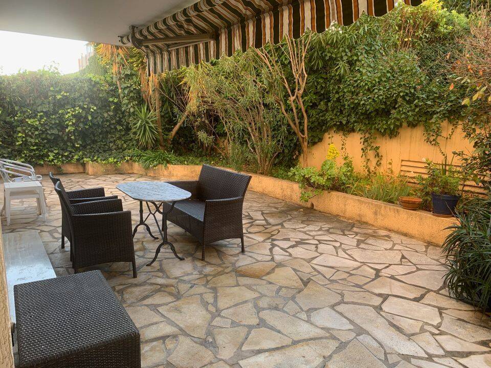 Appartement 3 pièces 100 m² · à Saint-Laurent-du-Var · 100 m² · 2 100 €/mois