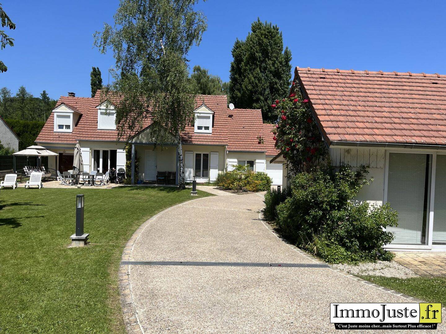 Maison 8 pièces 210 m² · à Auffargis · 210 m² · 642 000 €