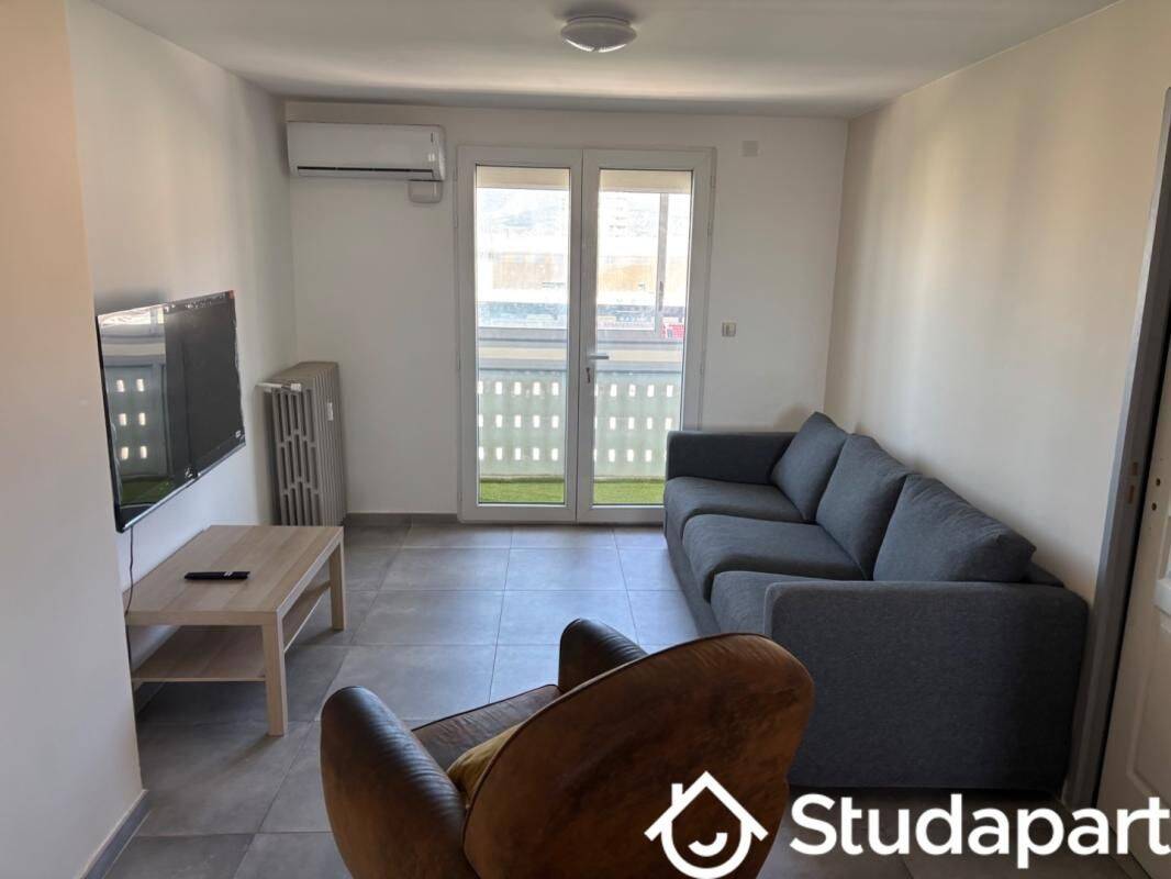 1 pièce 14 m² · à Toulon · 14 m² · 550 €