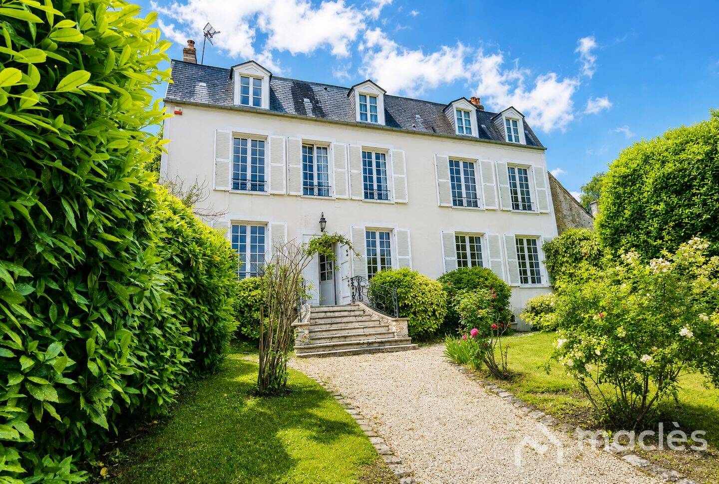 Maison 13 pièces 243 m² · à Maffliers · 243 m² · 300 000 €