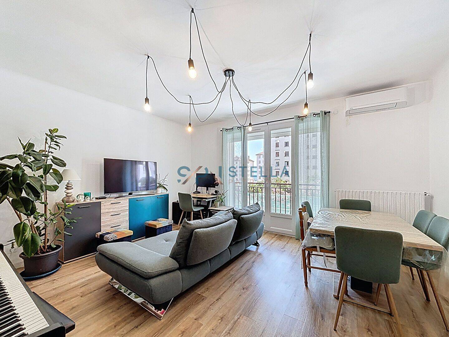Appartement 4 pièces 82 m² · à Ajaccio · 81,5 m² · 1 140 €/mois