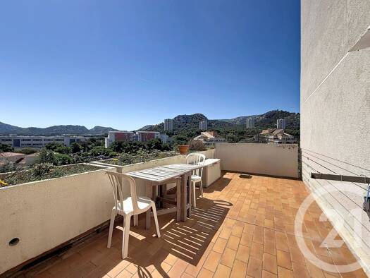Duplex à vendre 260 000 € 4 pièces 3 chambres 68,2 m² Étage 4/4 Vieille Chapelle Marseille 8ème arrondissement 13008