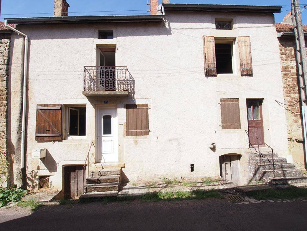 Maison 7 pièces 130 m² · à Vitteaux · 130 m² · 50 000 €