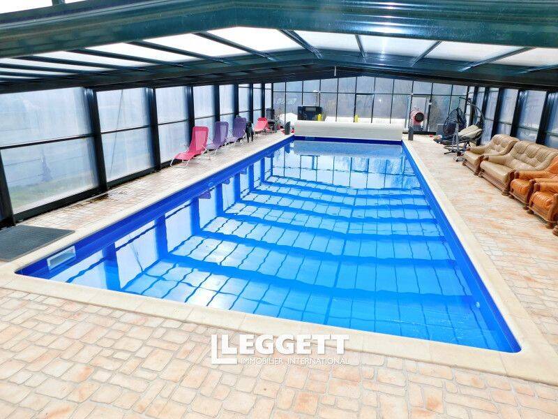 Maison 13 pièces 424 m² · à Thérines · 424 m² · 549 000 €