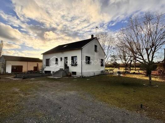 Maison à vendre 209 000 € 6 pièces 4 chambres 133 m² 1 000 m² de terrain Lorris 45260