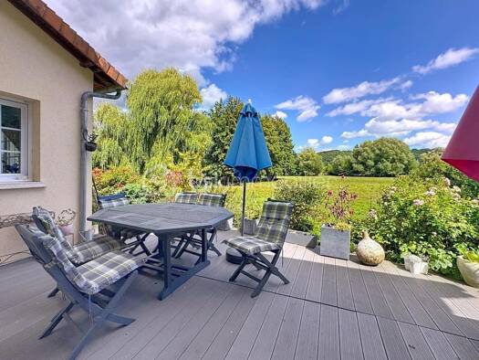 Maison à vendre 282 900 € 5 pièces 3 chambres 149 m² 3 800 m² de terrain Freneuse-sur-Risle 27290
