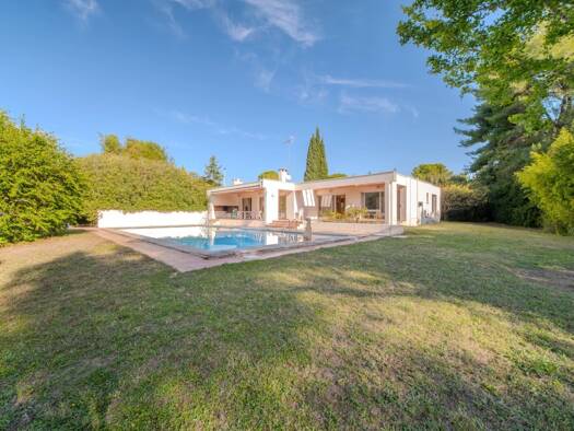 Maison de plain-pied à vendre 997 500 € 10 pièces 6 chambres 302 m² 3 300 m² de terrain Celleneuve Montpellier 34070