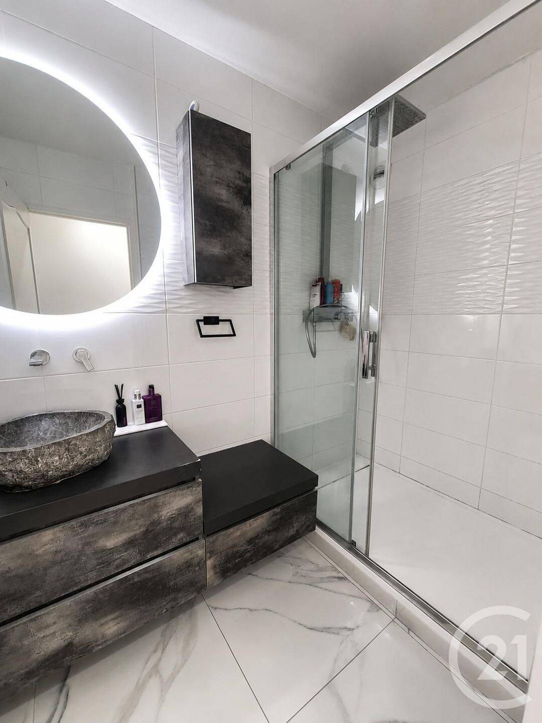 Appartement 4 pièces 85 m² · à Vaulx-en-Velin · 85 m² · 210 000 €