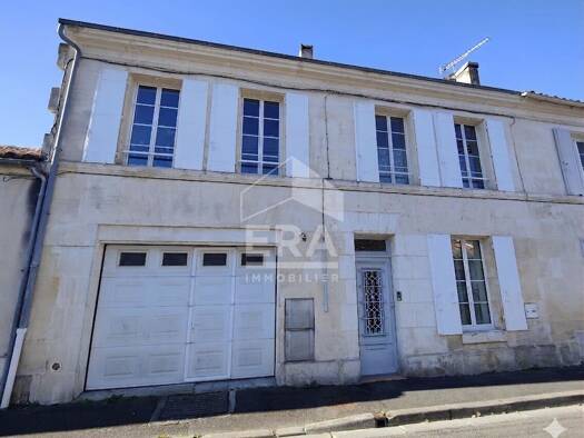 Maison à vendre 287 550 € 5 pièces 3 chambres 140 m² 131 m² de terrain Hôtel de Ville Cognac 16100