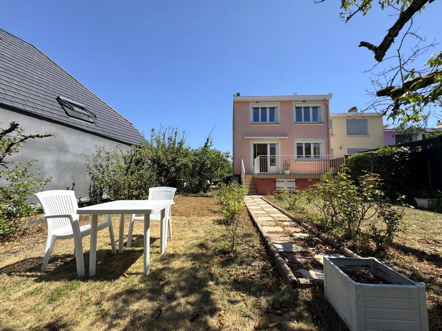 Maison 4 pièces 70 m² · à Dijon · 70,3 m² · 210 000 €
