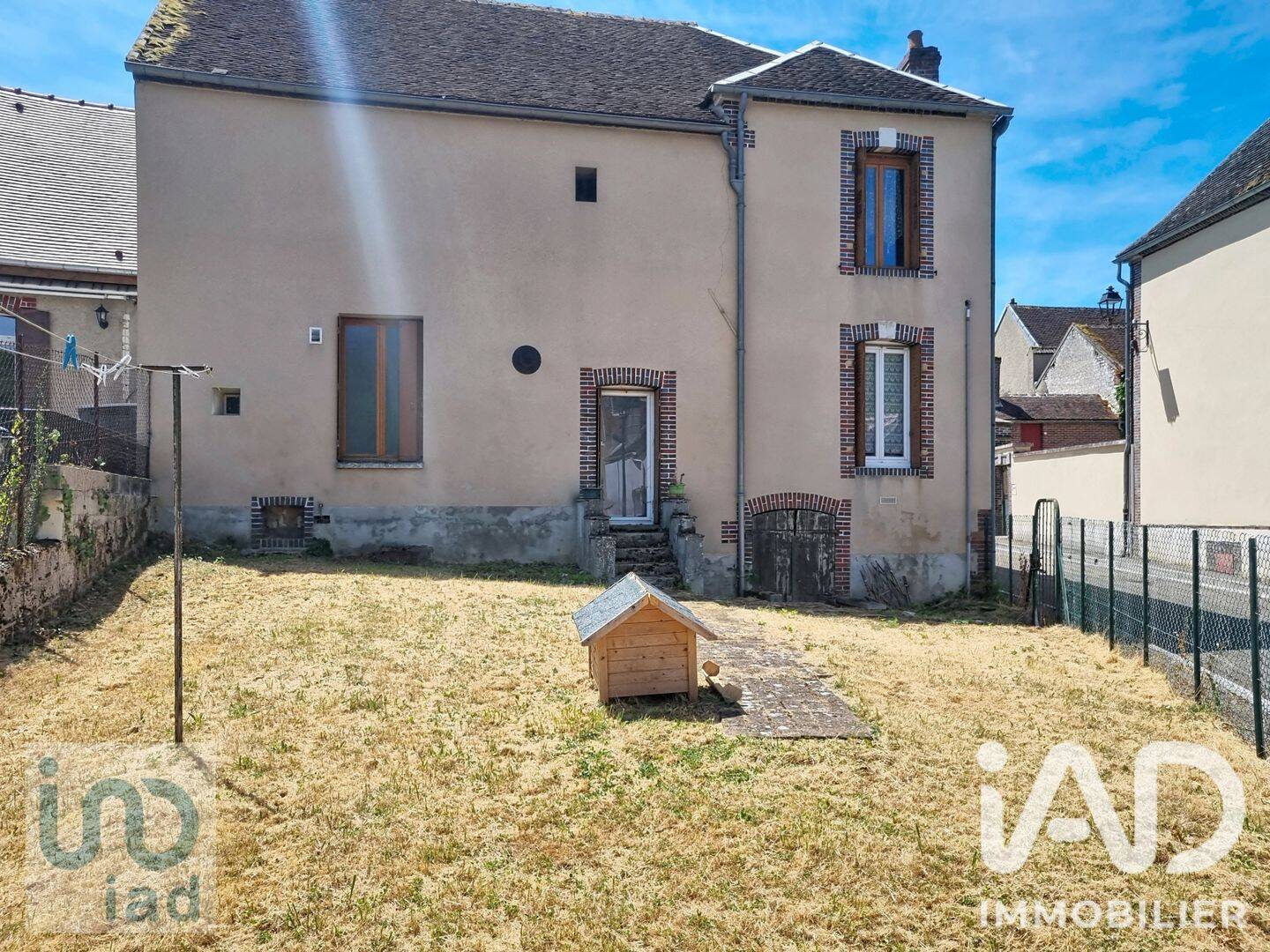 Maison 4 pièces 101 m² · à Bussy-en-Othe · 101,3 m² · 89 900 €