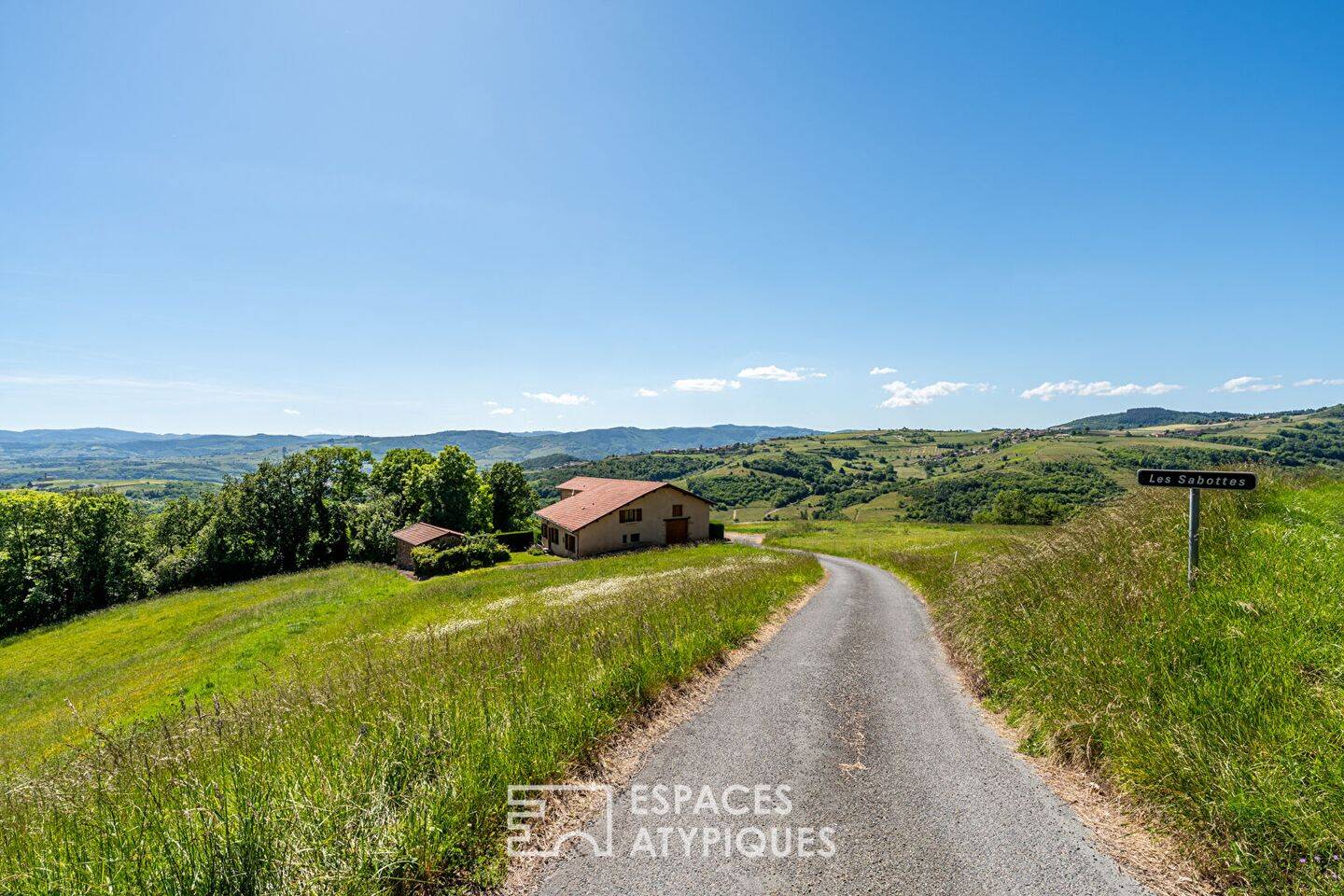 Maison 8 pièces 225 m² · à Val d'Oingt · 225 m² · 490 000 €