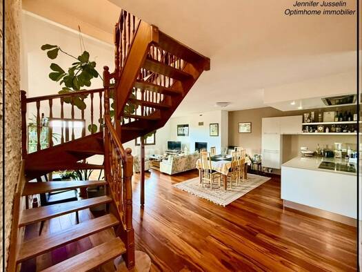 Duplex à vendre 710 000 € 5 pièces 3 chambres 154 m² Étage 3/3 Moëns Prévessin-Moëns 01280