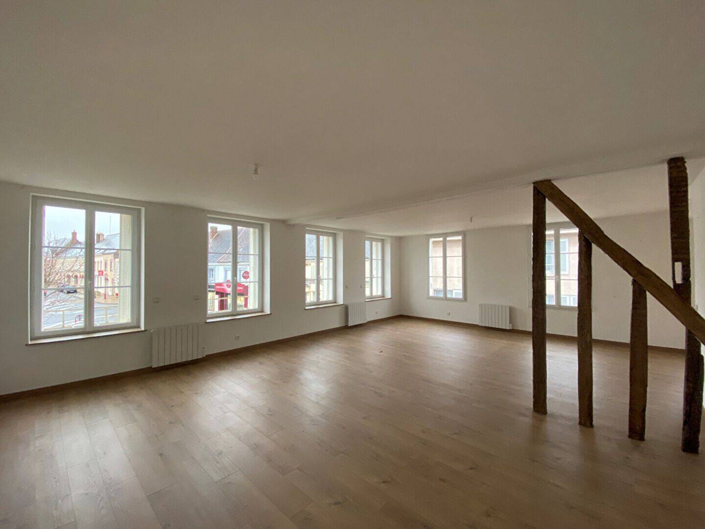 Appartement 5 pièces 135 m² · à Brou · 135 m² · 662 €