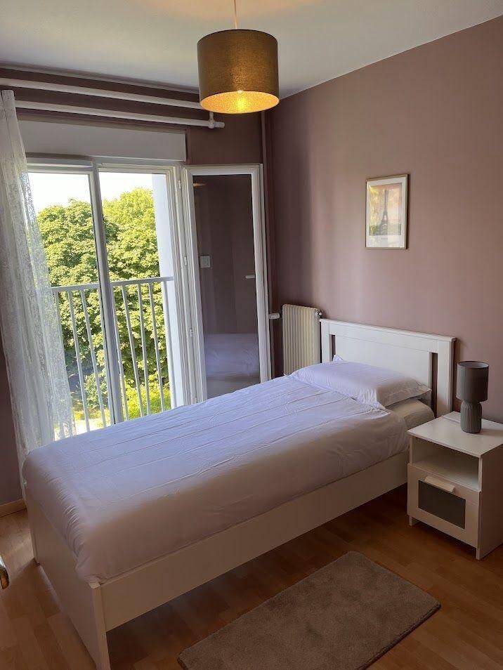 Appartement 1 pièce 83 m² · à Antony · 83 m² · 650 €