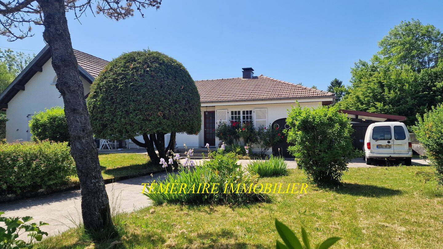 Maison 9 pièces 160 m² · à Monnet-la-Ville · 160 m² · 250 000 €