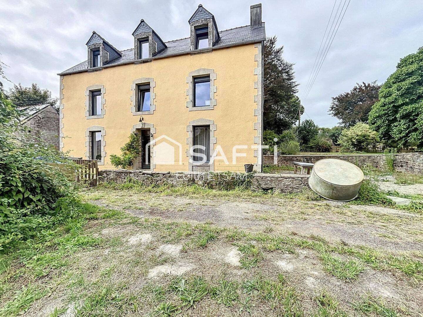 Maison 9 pièces 278 m² · à Pluguffan · 278 m² · 523 700 €